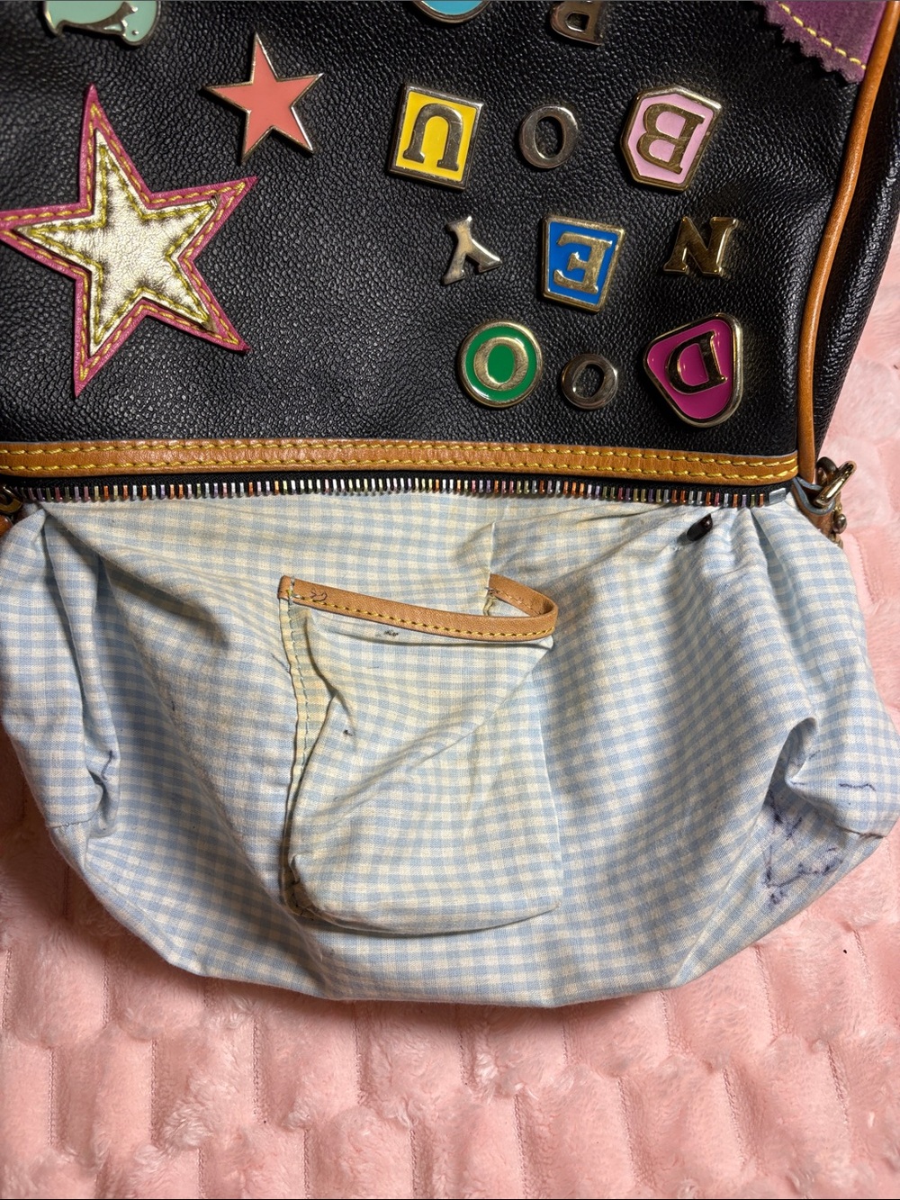 ๐ฉท Y2K/Vintage Colorful Patchwork Dooney & Bourke | Shoulder Bag ๐ - Picture 14 of 16